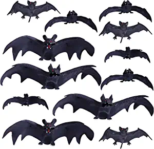 Max Fun 12pcs Halloween Hanging Bats Decorations Rubber Hanging Vampire Bats for Outdoors Halloween Party Favors Home Decor(5 Size)